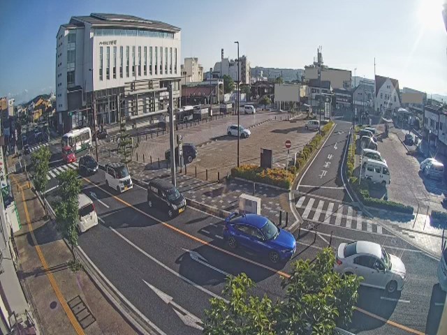 上野市駅前広場駐車場映像